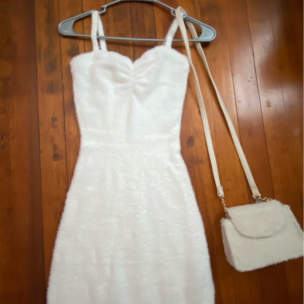 Mini white dress from Forever 21 - Picture 1 of 5